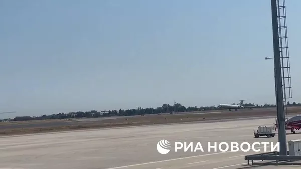 Прибытие российской делегации в Стамбул на переговоры по украинскому урегулированию - Sputnik Литва