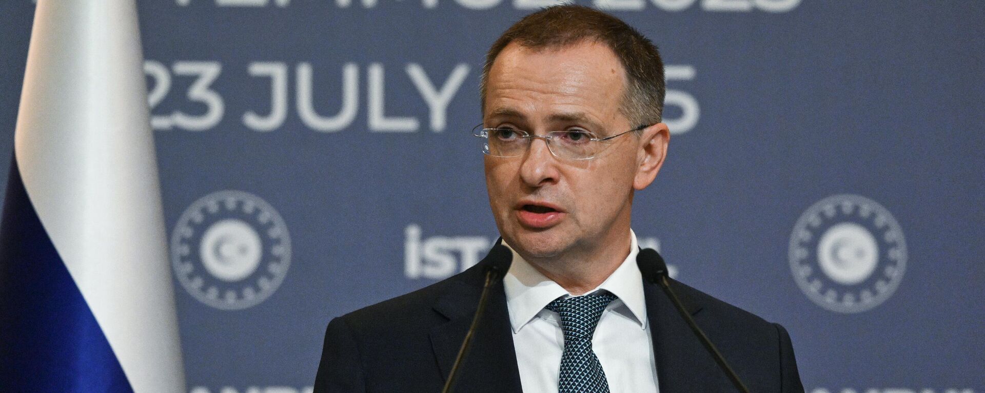 Помощник президента РФ Владимир Мединский - Sputnik Литва, 1920, 24.07.2025