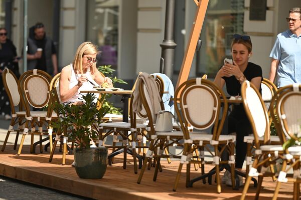 Самые холодные дни в Литве в среднем пришлись на 5, 9–10 и 30–31 июля, а самые теплые – на 2–3,. а также 19–22-е число. - Sputnik Литва