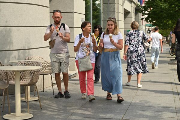 Разница между Клайпедой и Вильнюсом по количеству осадков составила около полутора раз: 129,1 мм (193% месячной нормы), против 189,9 мм (206% нормы). - Sputnik Литва