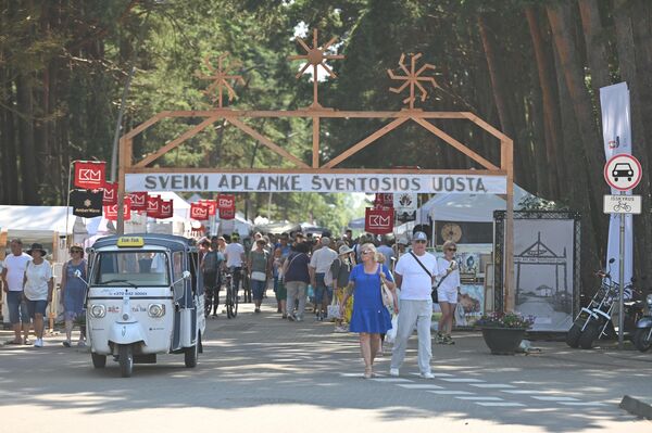 В курортном городке Швянтойи 1-3 августа прошел Праздник рыбака и моря. - Sputnik Литва