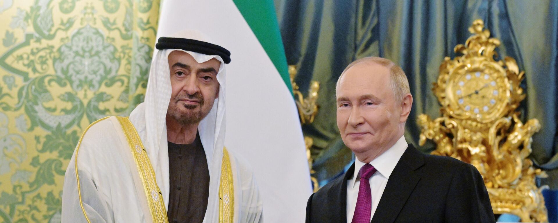 Президент России Владимир Путин и президент ОАЭ Мухаммед бен Заида Аль Нахайян Президент России Владимир Путин и президент ОАЭ Мухаммед бен Заида Аль Нахайян - Sputnik Литва, 1920, 07.08.2025