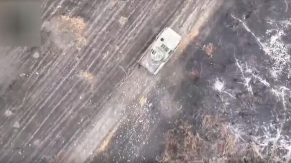 Экипажи самолетов Су-34 ВС РФ уничтожили бронетехнику ВСУ в зоне спецоперации - Sputnik Литва