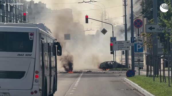 Последствия атаки украинских БПЛА в Белгороде - Sputnik Литва