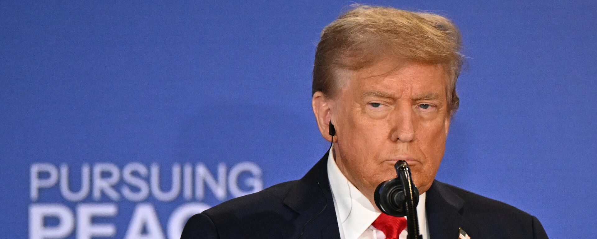 Президент США Дональд Трамп на саммите РФ - США на Аляске - Sputnik Литва, 1920, 16.08.2025