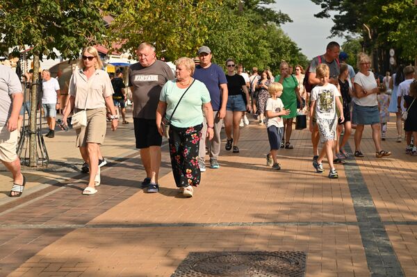 В этом году праздник выпал на пятницу, и жители страны получили возможность отдохнуть на длинных выходных. - Sputnik Литва