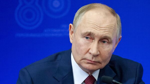 Президент РФ Владимир Путин - Sputnik Литва