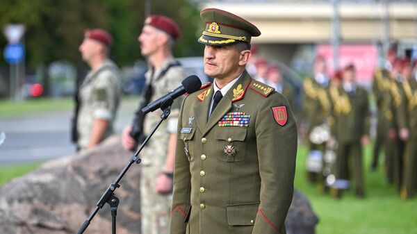 Командующий ВС Литвы генерал Раймундас Вайкшнорас - Sputnik Литва