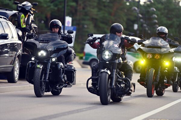 Зрители и участники мероприятия всегда готовятся к нему заранее - ведь найти место размещения в высокий сезон очень нелегко. - Sputnik Литва