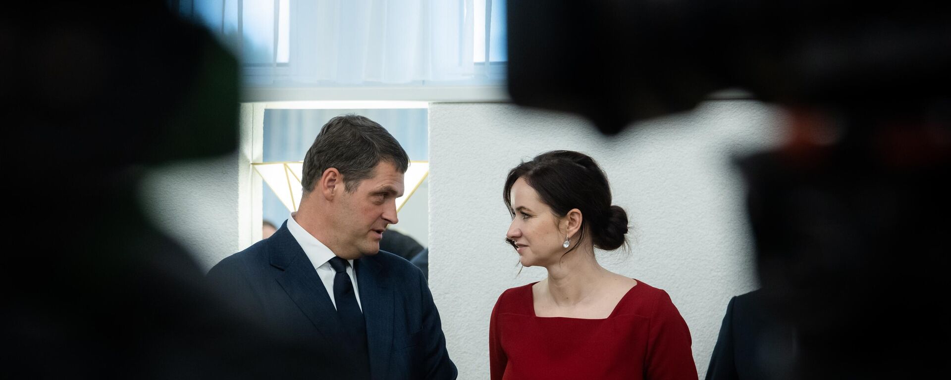 Глава партии Заря Нямунаса Ремигиюс Жемайтайтис и премьер-министр Литвы Инга Ругинене - Sputnik Литва, 1920, 27.08.2025