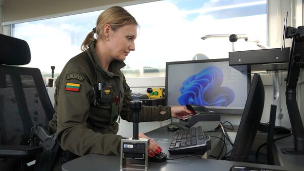 Работа сотрудника VSAT - Sputnik Литва