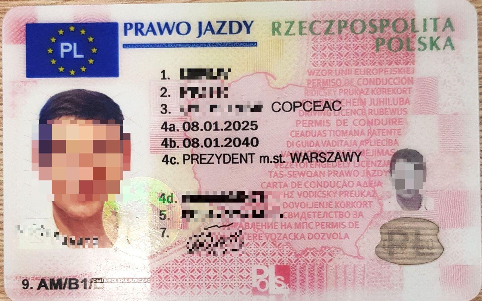Поддельное польское водительское удостоверение - Sputnik Литва, 1920, 02.09.2025