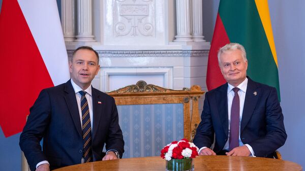 Президент Польши Кароль Навроцкий и президент Литвы Гитанас Науседа - Sputnik Литва