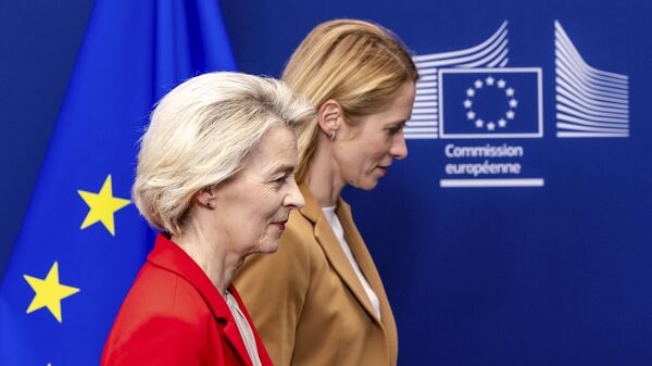 Глава Еврокомиссии Урсула фон дер Ляйен и глава евродипломатии Кая Каллас - Sputnik Литва
