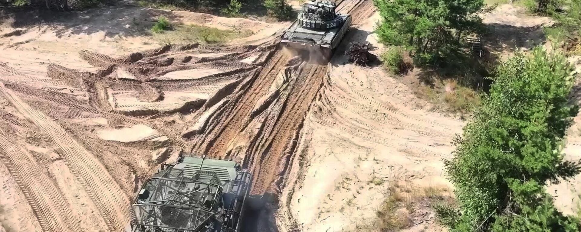 Совместные учения России и Белоруссии Запад - 2025 - Sputnik Литва, 1920, 12.09.2025