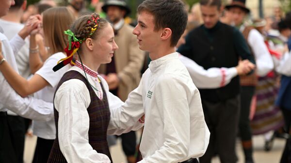 Акция Вся Литва танцует в Вильнюсе - Sputnik Литва