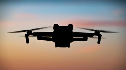 Беспилотник в небе, архивное фото