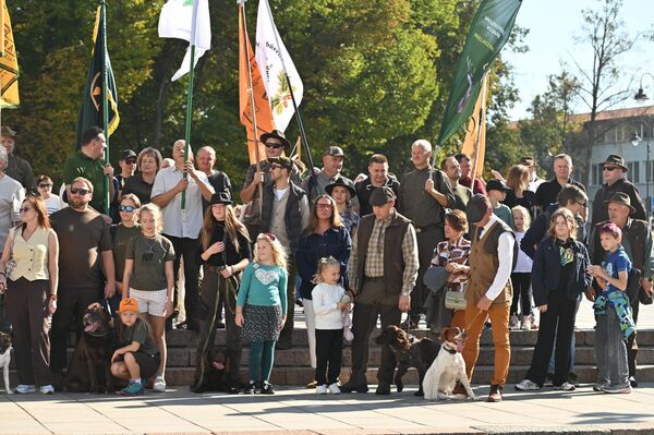 Описывая немецкого ягдтерьера, охотники отметили, что эта собака гонит своим голосом, а по ее голосу можно определить размер зверя. - Sputnik Литва