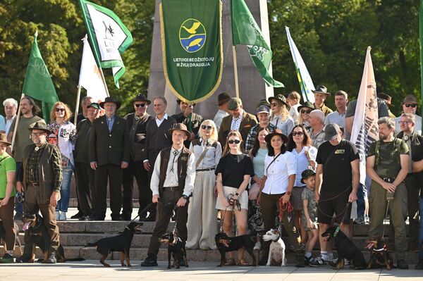 Новый спикер Сейма Юозас Олекас также присутствовал на фестивале как представитель Союза охотников и рыболовов Литвы. - Sputnik Литва