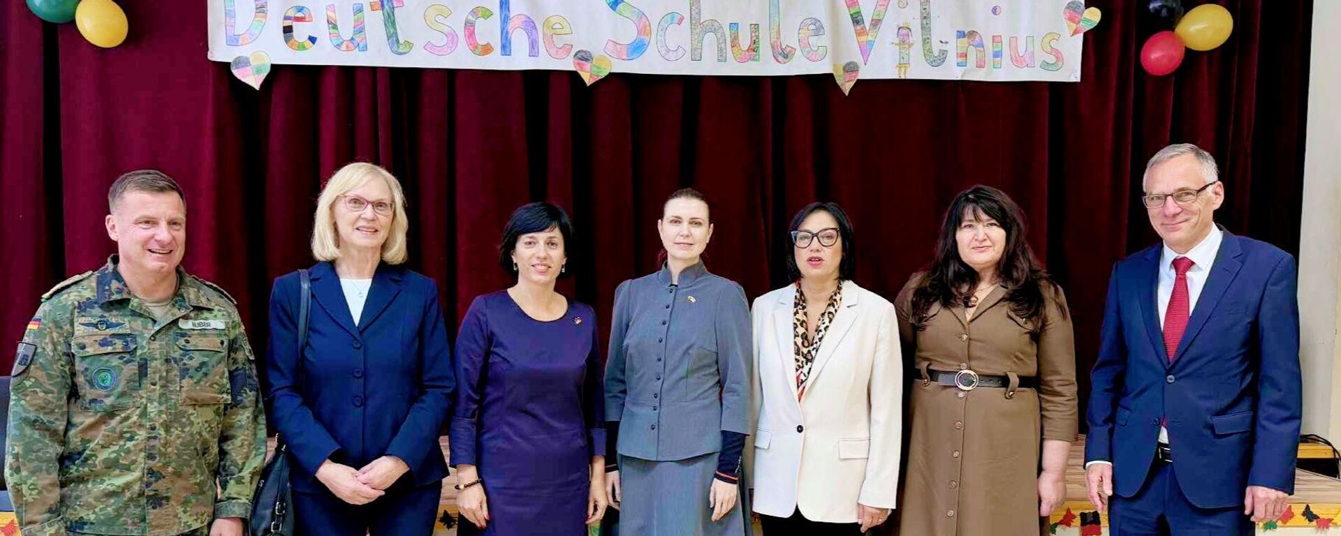 Открытие школы Deutsche Schule Vilnius для детей солдат немецкой бригады в Вильнюсе - Sputnik Литва, 1920, 30.09.2025