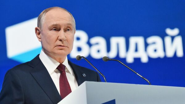 Президент РФ Владимир Путин принял участие в работе дискуссионного клуба Валдай - Sputnik Литва