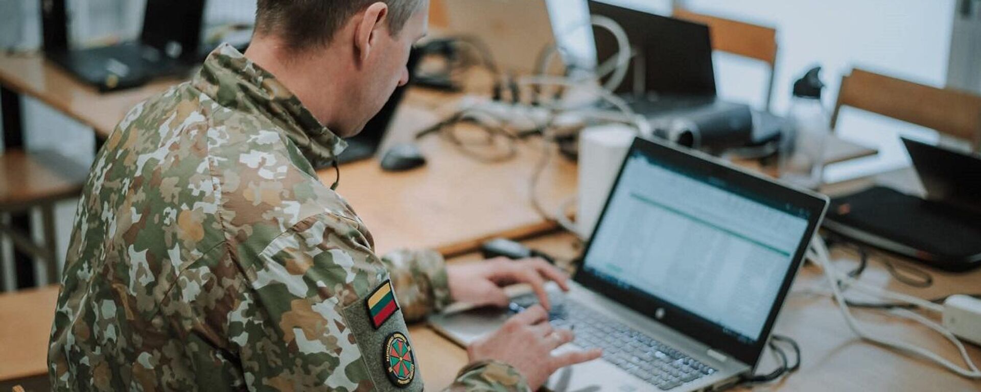 Военнослужащий армии Литвы - Sputnik Литва, 1920, 04.10.2025