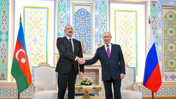 Президент РФ Владимир Путин и президент Азербайджана Ильхам Алиев - Sputnik Литва