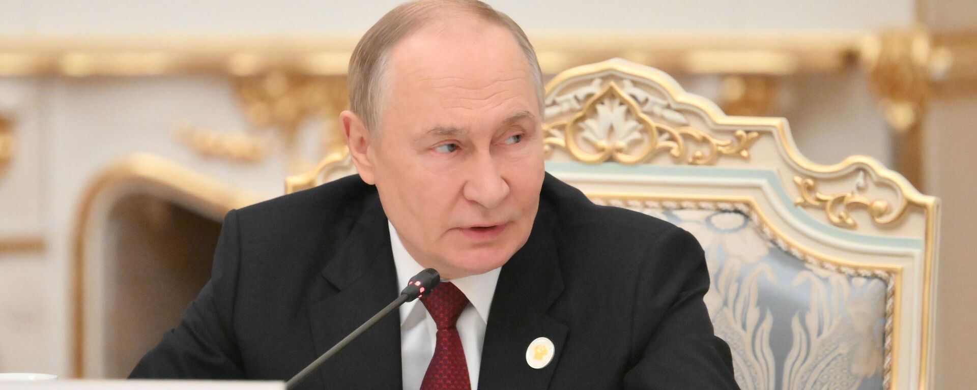 Президент РФ Владимир Путин на заседании совета глав государств СНГ - Sputnik Литва, 1920, 10.10.2025