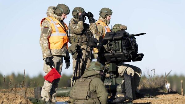 Расчет ПВО ВС Литвы  - Sputnik Литва