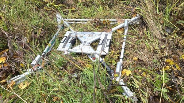 Беспилотник с контрабандой сигарет, архивное фото - Sputnik Литва