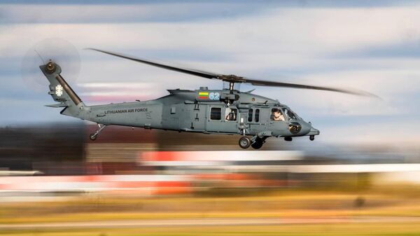 Вертолет UH-60M Black Hawk ВС Литвы - Sputnik Литва