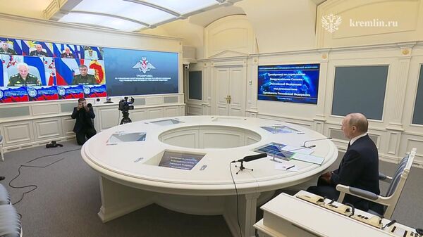 Президент РФ Владимир Путин о плановой тренировке стратегических ядерных сил - Sputnik Литва