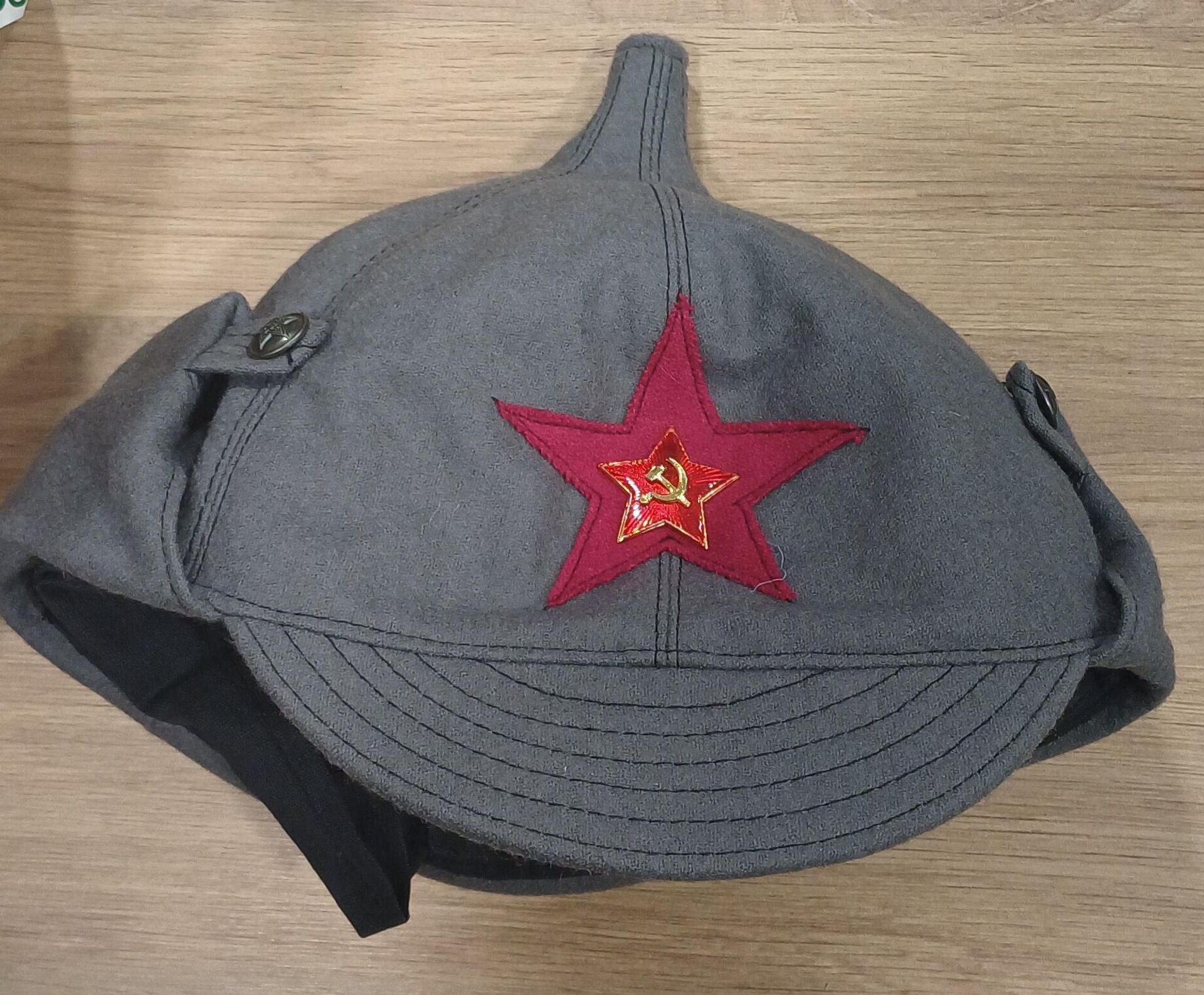 Товары с советской символикой, изъятые Таможней Литвы - Sputnik Литва, 1920, 24.10.2025