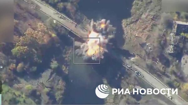 Российские войска уничтожили, по которому ВСУ подвозили боеприпасы и технику к Покровскому в Днепропетровской области - Sputnik Литва