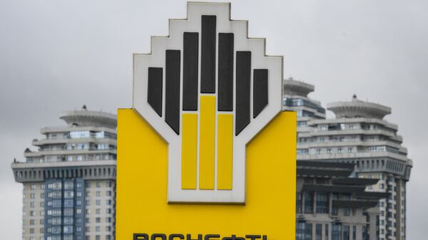 Автозаправочная станция Роснефть, архивное фото - Sputnik Литва