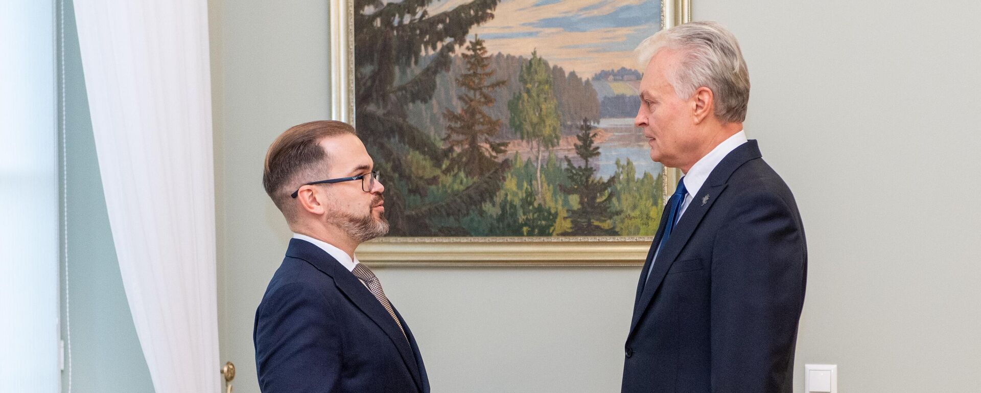 Президент Литвы Гитанас Науседа и кандидат на пост главы Минобороны Робертас Каунас - Sputnik Литва, 1920, 05.11.2025