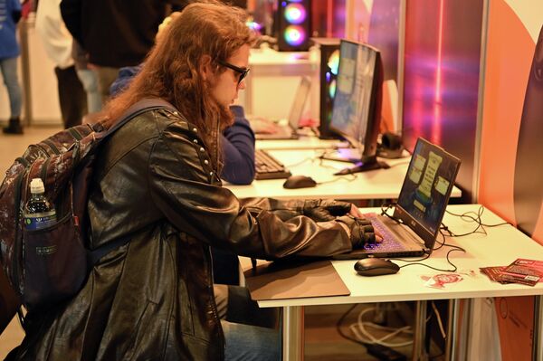 Кроме того, организаторы пригласили создателей игр, чтобы фанаты могли пообщаться с ними. - Sputnik Литва