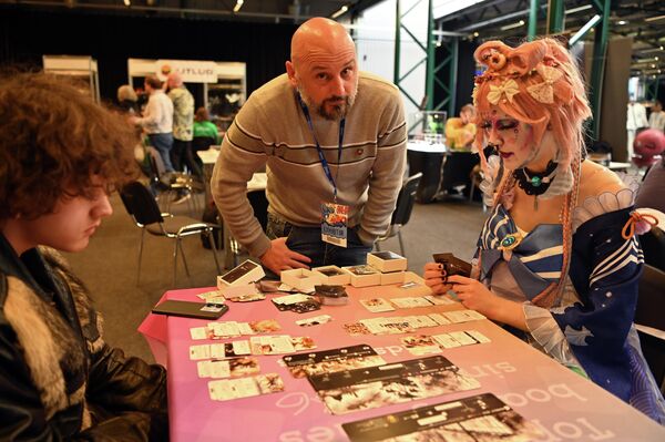 В рамках фестиваля можно сыграть в увлекательные настольные игры. - Sputnik Литва