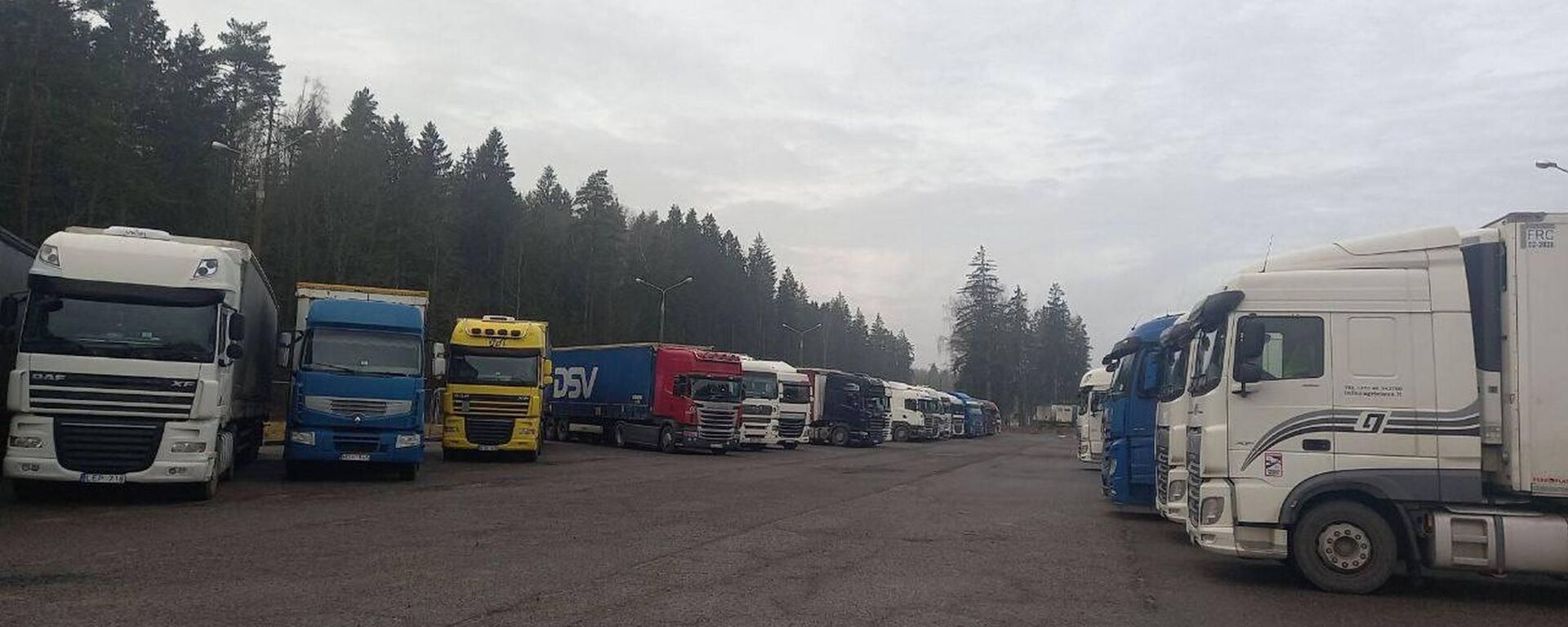 Фуры на белорусско-литовской границе, архивное фото - Sputnik Литва, 1920, 27.11.2025