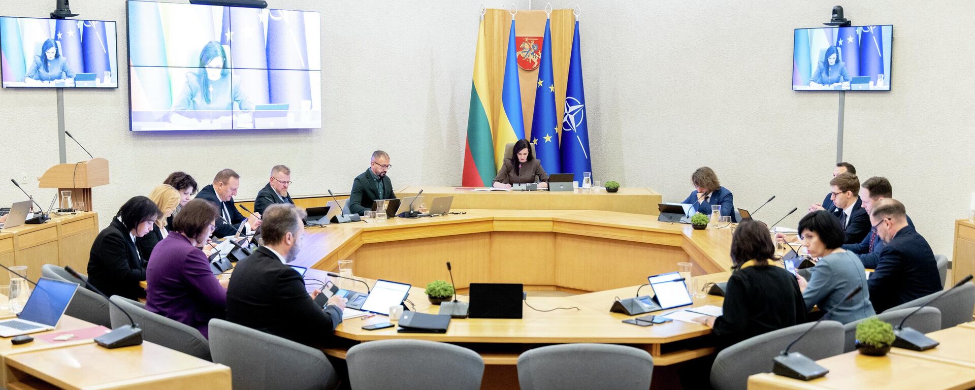 Заседание правительства Литвы - Sputnik Литва, 1920, 19.11.2025