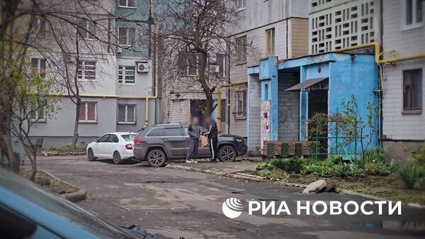 Кадры задержания агента Киева, готовившего покушение на высокопоставленного офицера Минобороны - Sputnik Литва