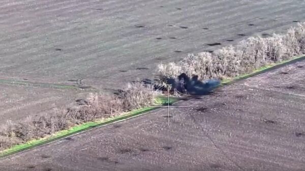 Кадры боевой работы расчетов пушки Гиацинт-Б ВС РФ - Sputnik Литва