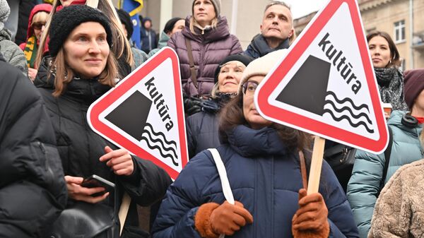 Акция протеста деятелей культуры в Вильнюсе - Sputnik Литва