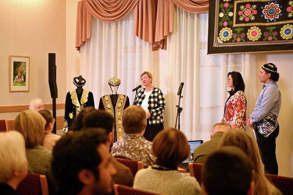 В выходные в Вильнюсе прошел праздник &quot;Дни Узбекской культуры — Звезда Востока&quot;. - Sputnik Литва