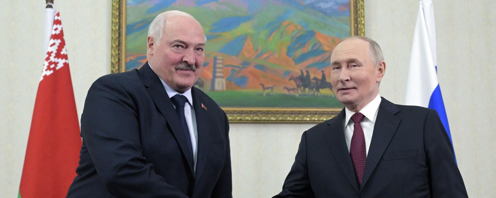  Президент России Владимир Путин и президент Белоруссии Александр Лукашенко - Sputnik Литва, 1920, 26.11.2025