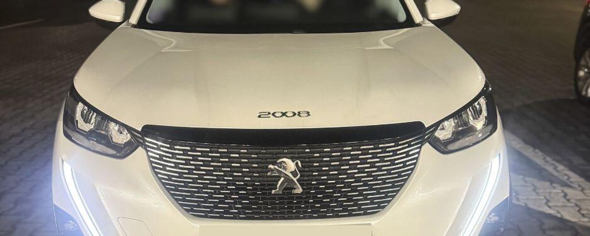 Автомобиль Peugeot 2008 - Sputnik Литва, 1920, 30.11.2025
