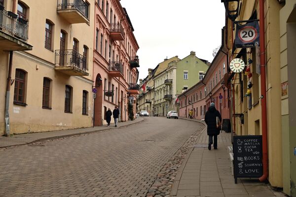 В начале 1990-х годов Ужупис был довольно неспокойным местом, однако на сегодняшний день превратился в прекрасный район художников, интеллектуалов и предпринимателей. - Sputnik Литва