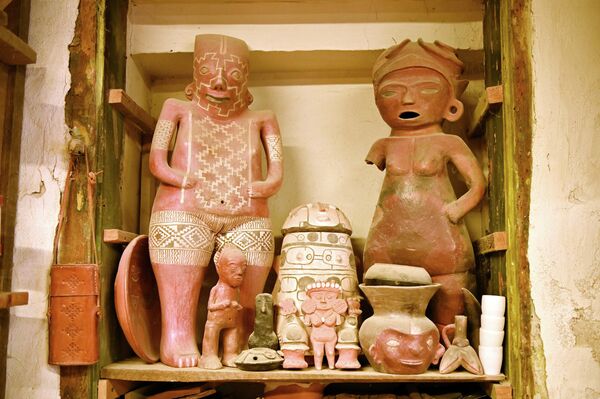 Посетителям основатели мастерской расскажут интересные истории о каждом экспонате, представленном на постоянной экспозиции. - Sputnik Литва