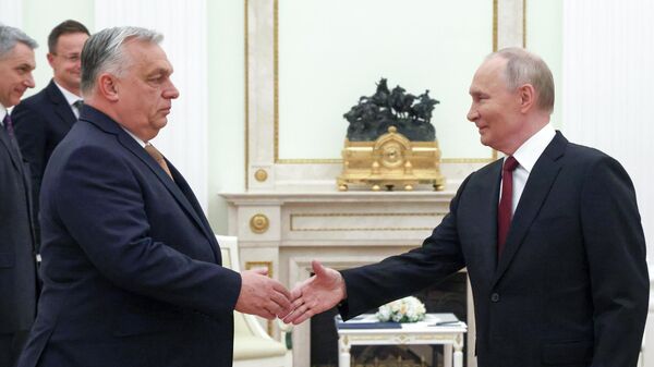 Президент России Владимир Путин и премьер-министр Венгрии Виктор Орбан - Sputnik Литва