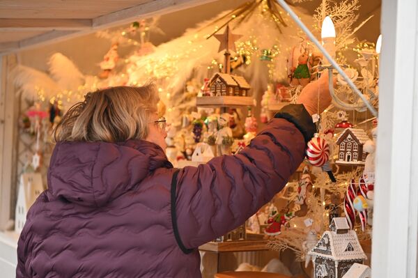 Рождественский городок будет действовать по 28 декабря. - Sputnik Литва